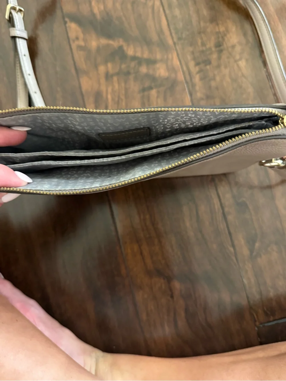 kate spade Pebbled Leather Crossbody in Taupe Gray